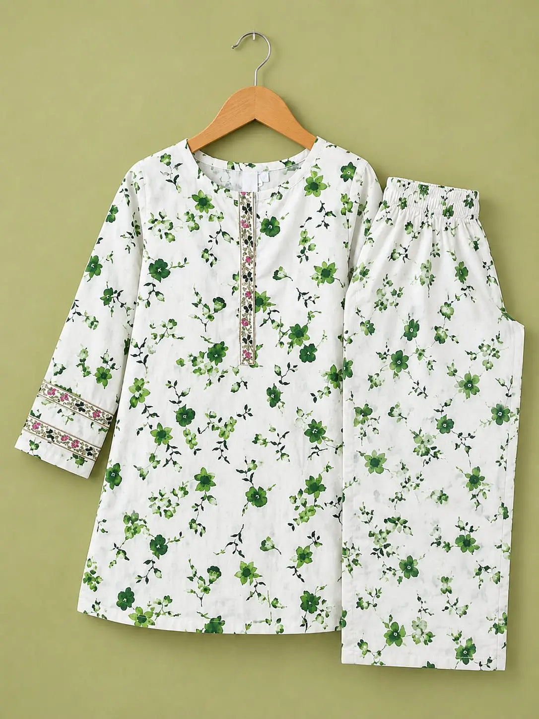 Girls Elegant Green Floral Print Kurta & Trouser Set – 2 Piece Casual Suit